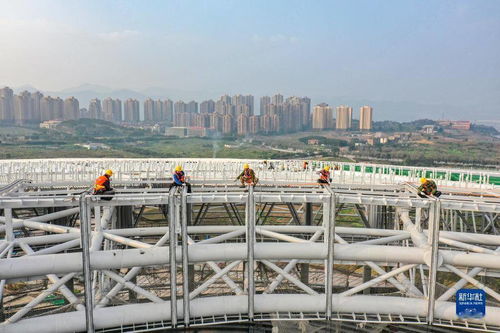 重慶龍興足球場進(jìn)入金屬屋面及幕墻裝飾裝修施工階段